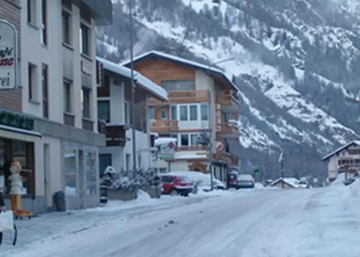 Hotel Und Appartments Eden Saas-Grund