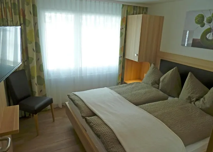 Hotel Und Appartments Eden Saas-Grund