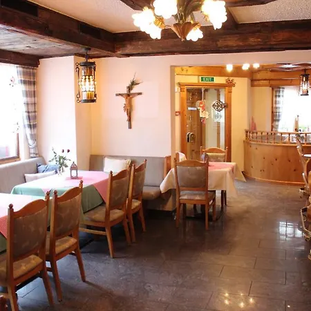 Und Appartments Eden 3*