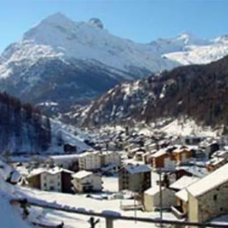 Und Appartments Eden Saas-Grund