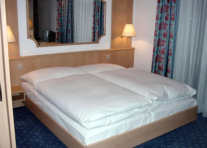 Otel Und Appartments Eden 3*