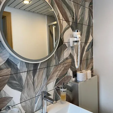 Und Appartments Eden 사스그룬트